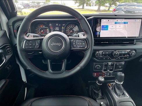 Used 2026 Jeep Wrangler Unlimited Rubicon 392 AWD/4WD image 8