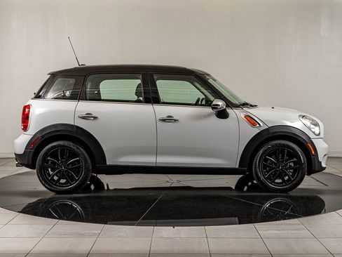 Used 2014 MINI Cooper Countryman FWD image 4