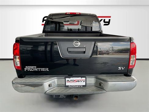 Used 2019 Nissan Frontier SV image 6