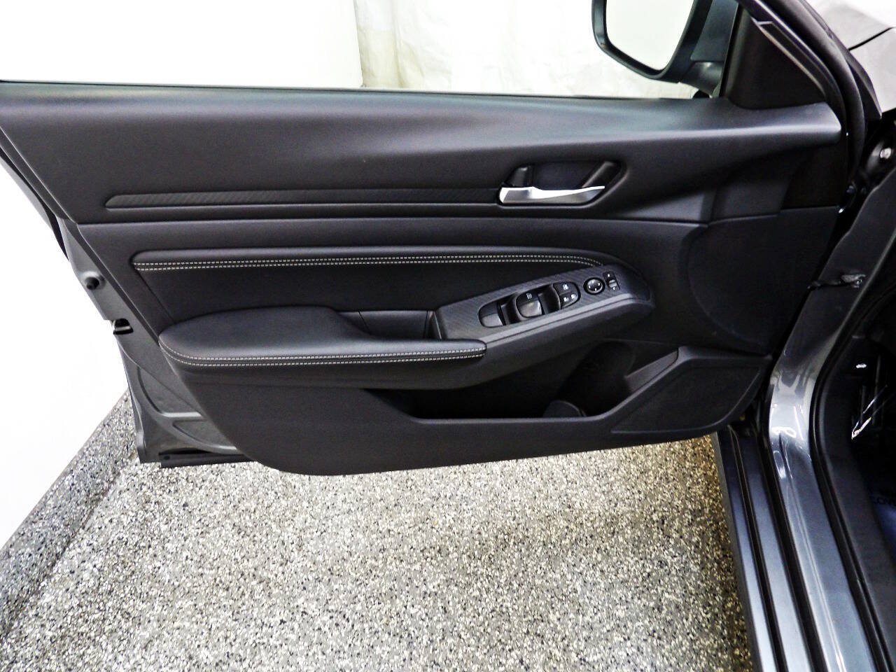 Used 2020 Nissan Altima 2.5 S AWD/4WD image 7