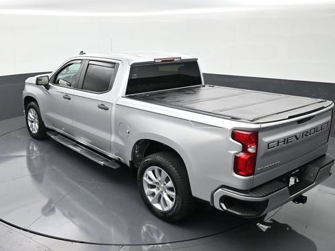 Used 2020 Chevrolet Silverado 1500 Custom w/ Custom Value Package image 14