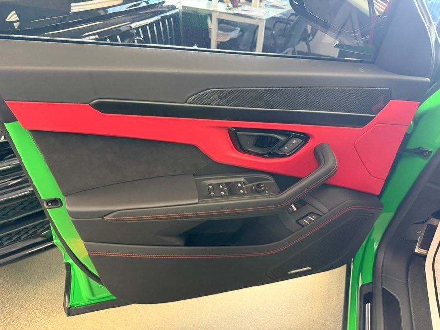 Used 2023 Lamborghini Urus S AWD/4WD image 29