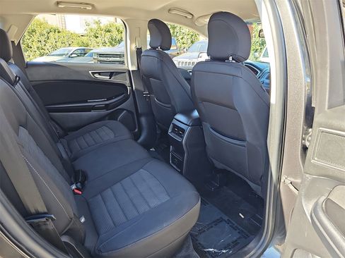 Used 2015 Ford Edge SEL image 11