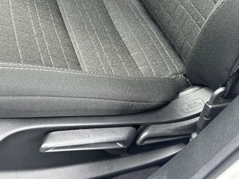 Used 2025 Honda HR-V LX image 14