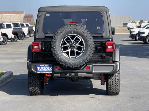 New 2026 Jeep Wrangler Unlimited Rubicon image 9