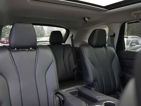 Certified 2024 Acura MDX SH-AWD w/ Technology Package image 35