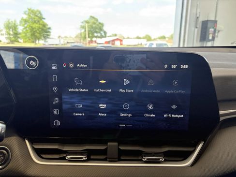 Used 2026 Chevrolet Equinox LT w/ Convenience Package II FWD image 19