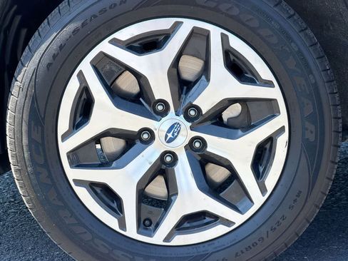 Certified 2023 Subaru Forester Premium AWD/4WD image 14