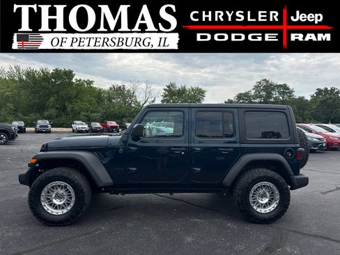 Used 2025 Jeep Wrangler Unlimited Sport AWD/4WD image 3