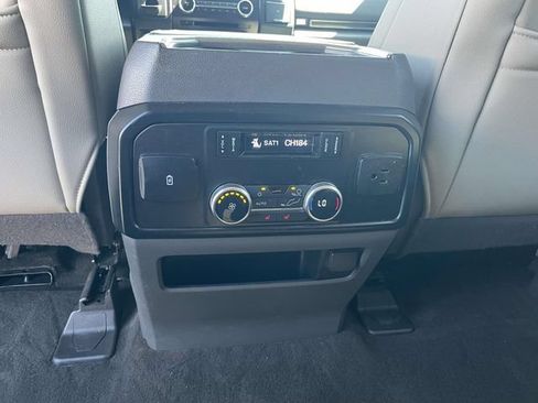 Used 2018 Ford Expedition Limited w/ Equipment Group 302A RWD image 14