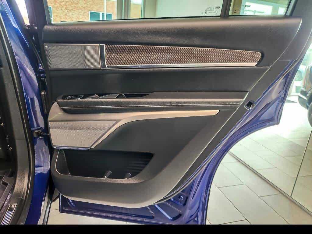 Certified 2026 Cadillac Vistiq Premium Luxury w/ LPO, Floor Liner Package AWD/4WD image 25