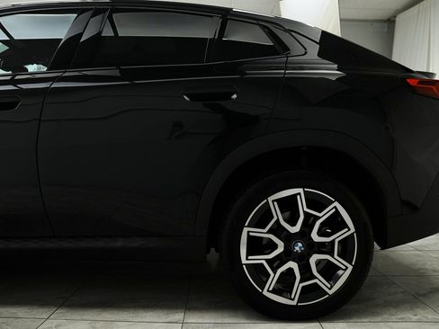 Used 2025 BMW X2 xDrive28i w/ Convenience Package image 11