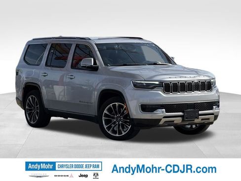 Used 2022 Jeep Wagoneer Series III w/ Premium Group I AWD/4WD image 1