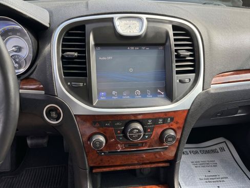 Used 2014 Chrysler 300 RWD image 15