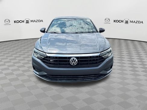 Used 2019 Volkswagen Jetta R-Line w/ R-Line Cold Weather Package FWD image 2