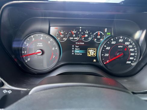 Used 2018 Chevrolet Camaro SS RWD image 25