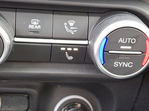 Used 2024 Alfa Romeo Giulia Ti image 25