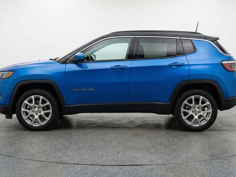 Used 2025 Jeep Compass Limited AWD/4WD image 5