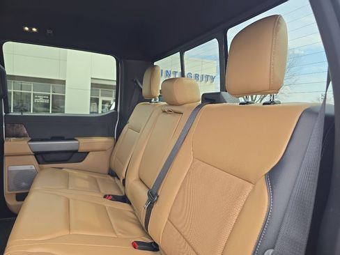 Used 2024 Ford F350 Lariat w/ Chrome Package image 21
