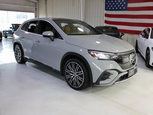 Used 2023 Mercedes-Benz EQE 350+ SUV w/ AMG Line Exterior Package image 41