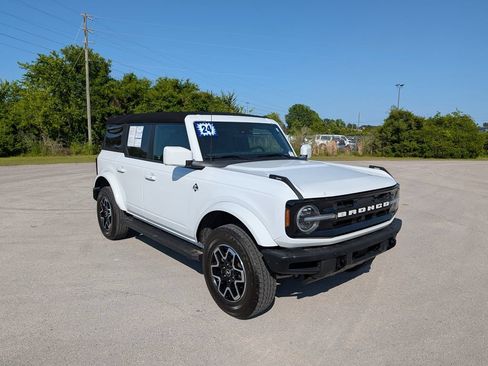 Certified 2024 Ford Bronco Outer Banks AWD/4WD image 2