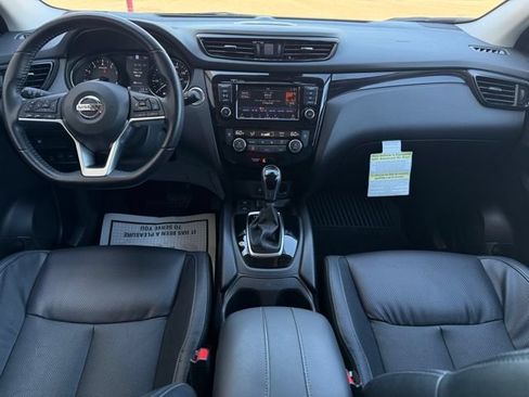 Certified 2022 Nissan Rogue Sport SL w/ Premium Package AWD/4WD image 27