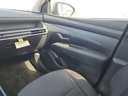 Certified 2026 Hyundai Tucson SE FWD image 8