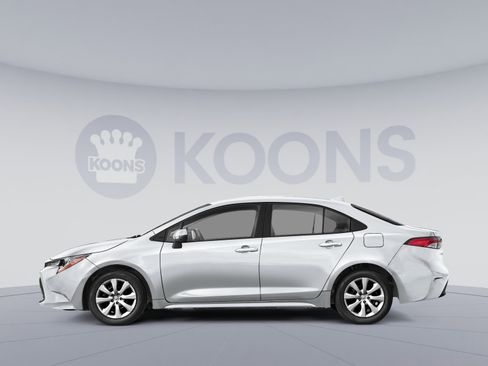 Used 2023 Toyota Corolla LE FWD image 4