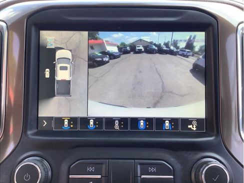 Used 2019 Chevrolet Silverado 1500 High Country w/ Technology Package AWD/4WD image 20