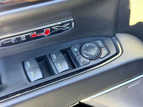 Used 2022 GMC Sierra 1500 AT4X image 17