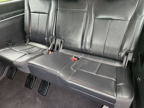 Used 2024 Ford Expedition XLT AWD/4WD image 30