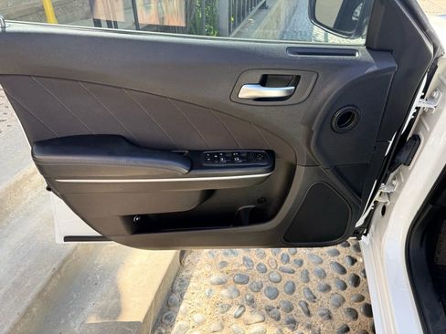 Used 2019 Dodge Charger SXT image 12