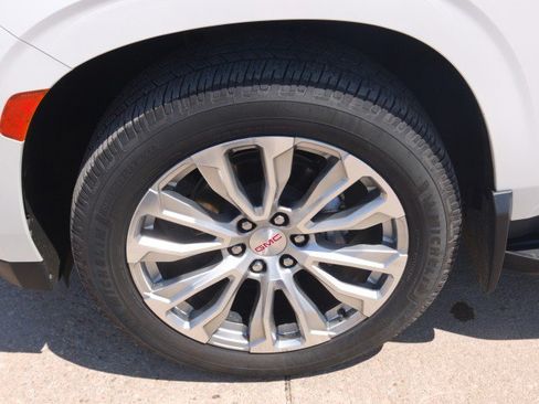 Used 2023 GMC Yukon XL Denali w/ Max Trailering Package AWD/4WD image 11