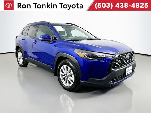 Certified 2024 Toyota Corolla Cross LE w/ Moonroof Package AWD/4WD image 1