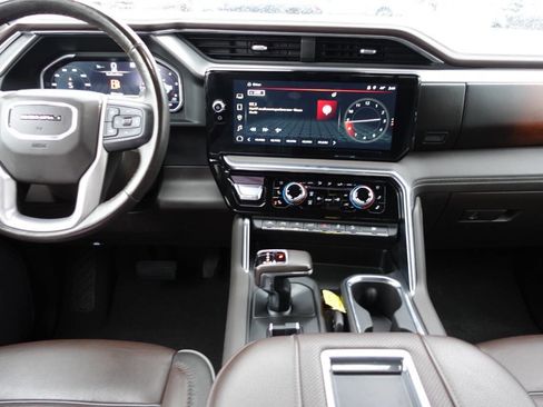 Used 2022 GMC Sierra 1500 Denali image 44