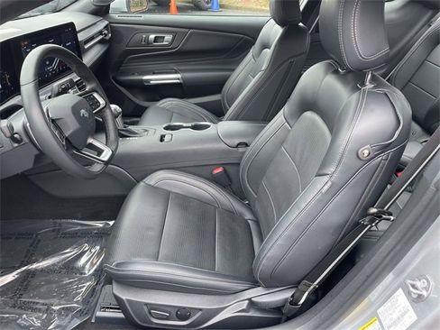 Used 2025 Ford Mustang GT Premium image 9