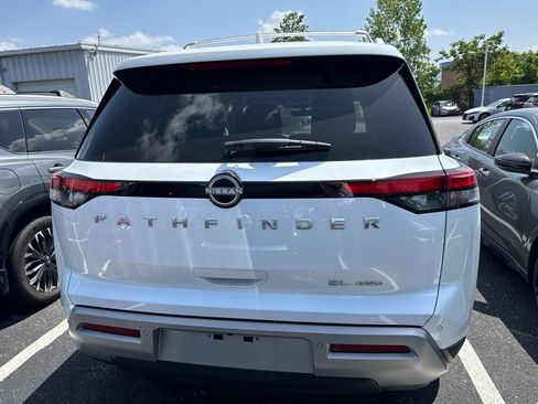 Certified 2025 Nissan Pathfinder SL w/ Cargo Package AWD/4WD image 6