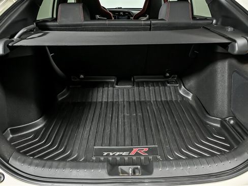 Used 2019 Honda Civic Type R image 11