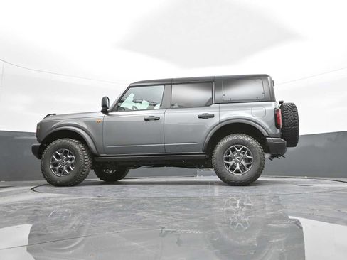 New 2025 Ford Bronco Badlands image 58