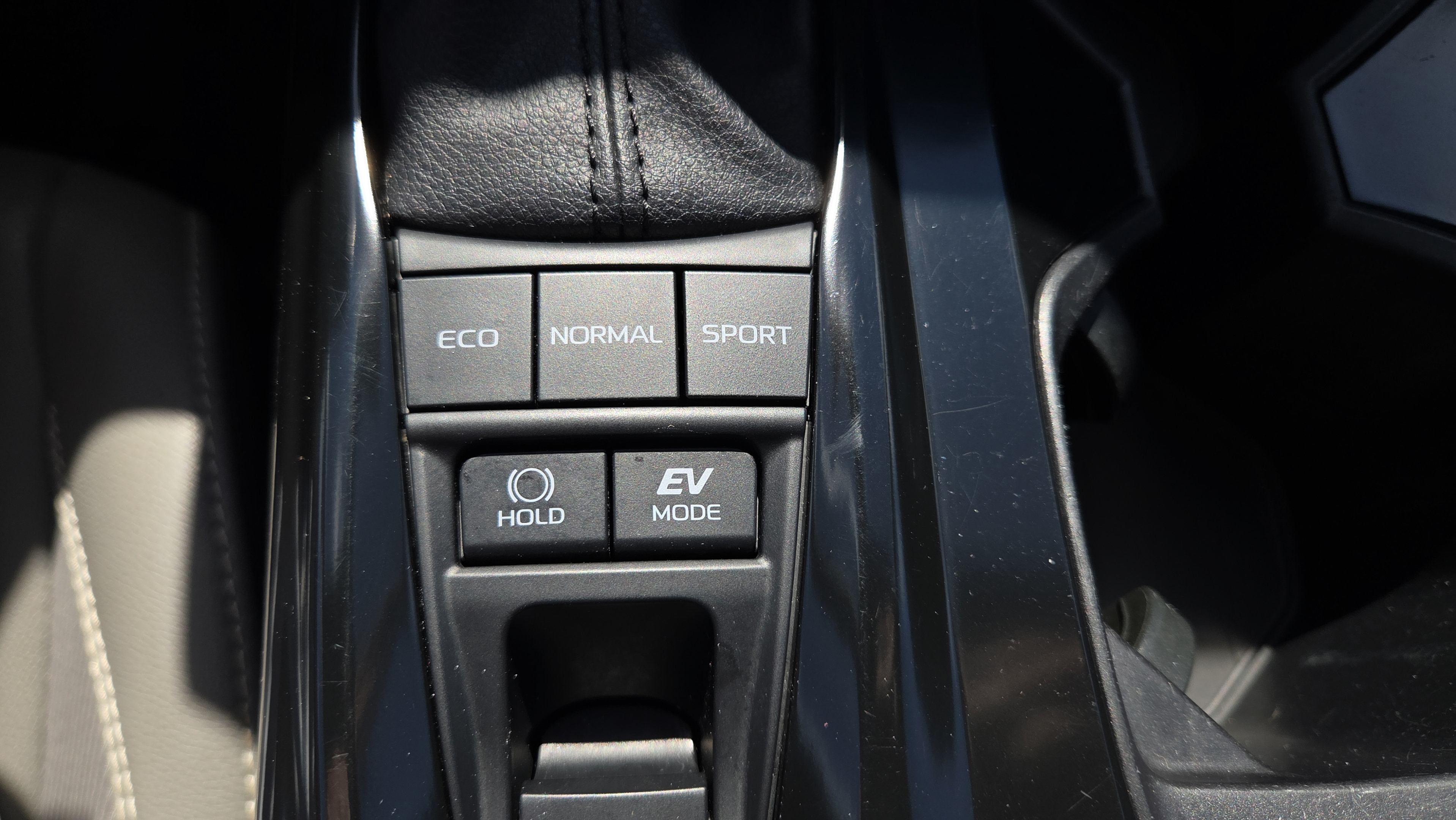 Certified 2025 Toyota Camry SE FWD image 24