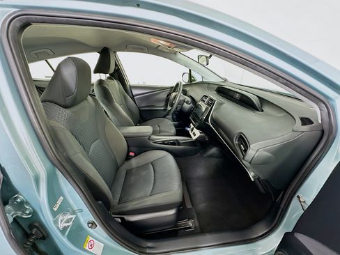 Used 2016 Toyota Prius Two image 28