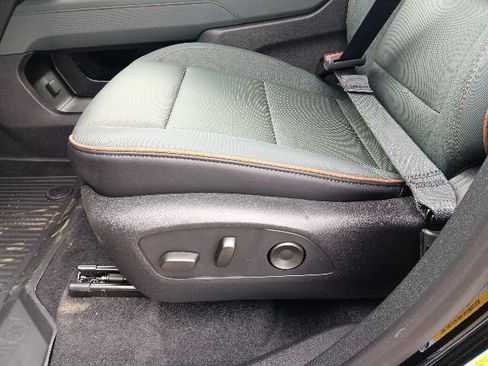 New 2026 GMC Acadia AT4 w/ LPO, Floor Liner Package AWD/4WD image 21