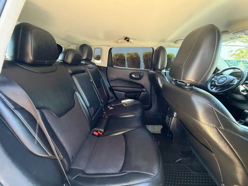 Used 2020 Jeep Compass Latitude FWD image 20