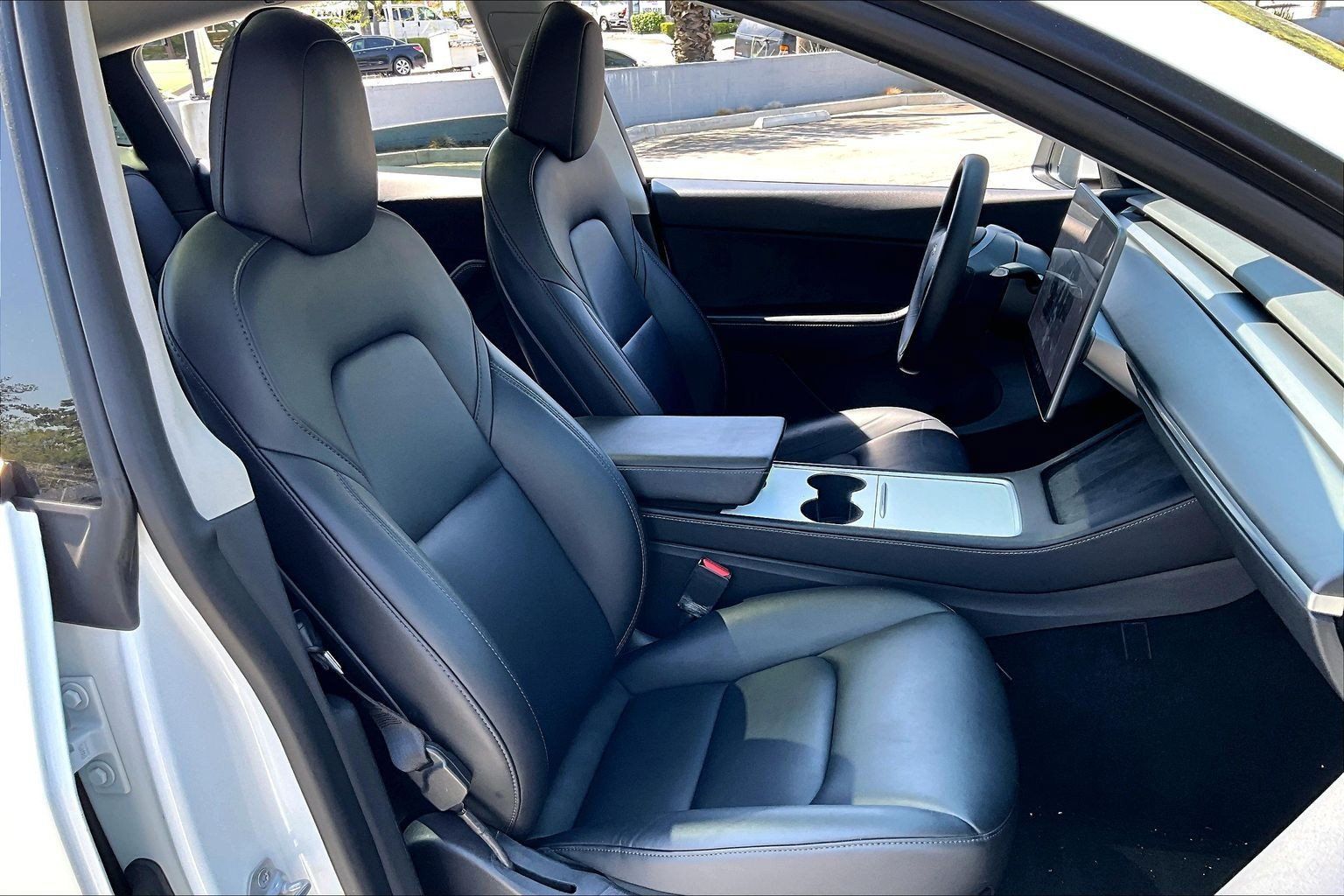 Used 2022 Tesla Model Y Long Range AWD/4WD image 8