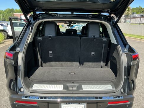 Used 2023 INFINITI QX60 Luxe w/ Cargo Package FWD image 30
