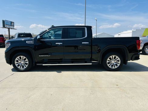 Used 2023 GMC Sierra 1500 Denali w/ Technology Package AWD/4WD image 41