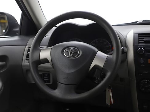 Used 2010 Toyota Corolla LE image 14
