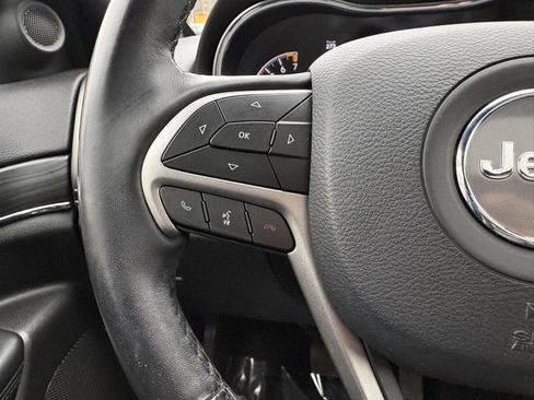 Used 2019 Jeep Grand Cherokee Limited w/ Trailer Tow Group IV image 10