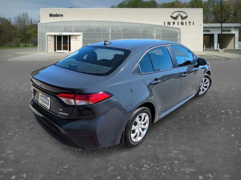 Used 2025 Toyota Corolla LE FWD image 4
