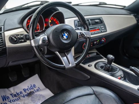 Used 2005 BMW Z4 2.5i RWD image 20